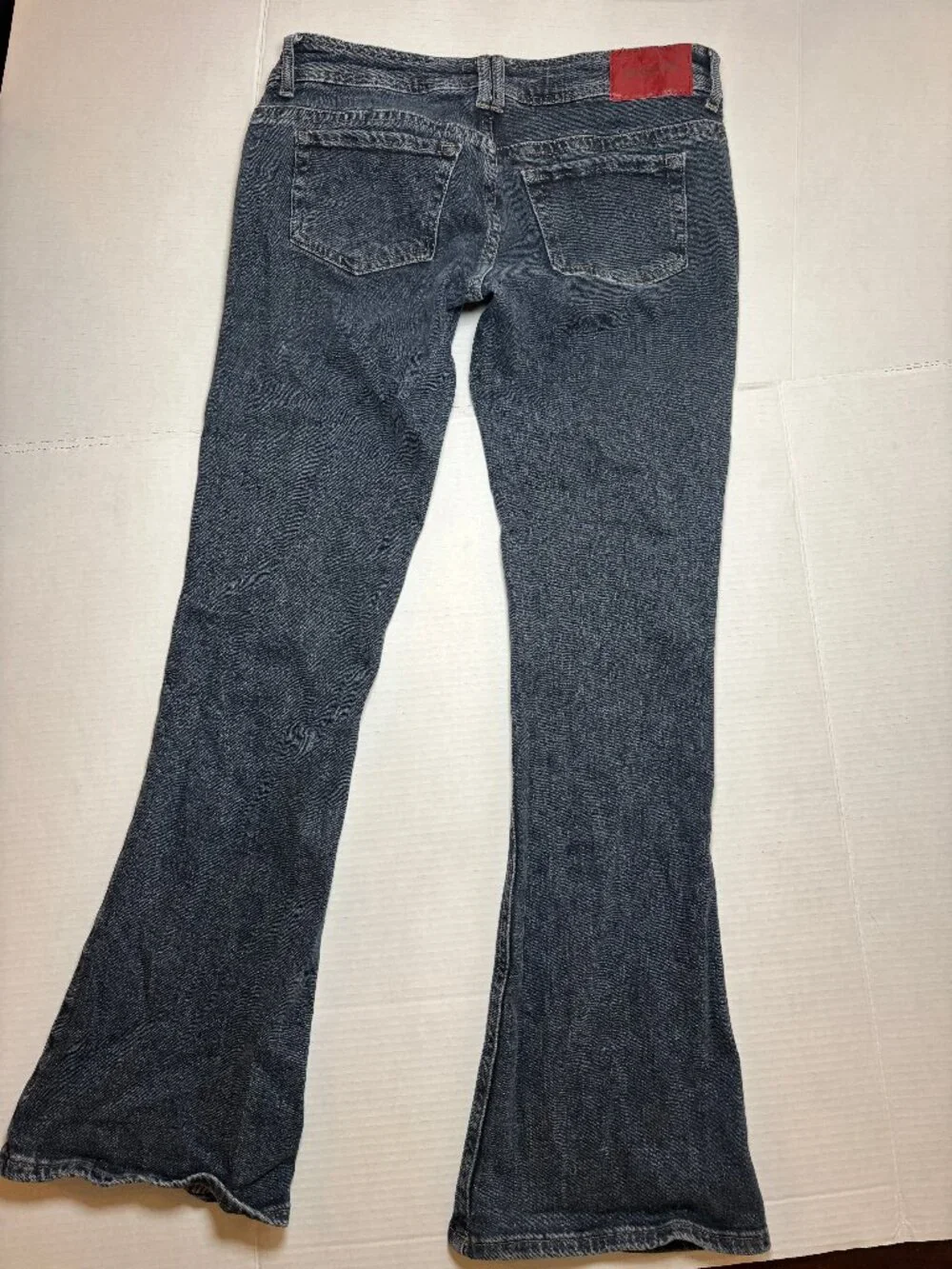 BDG Womens Low rise flare jeans size 28W - Picture 4 of 4
